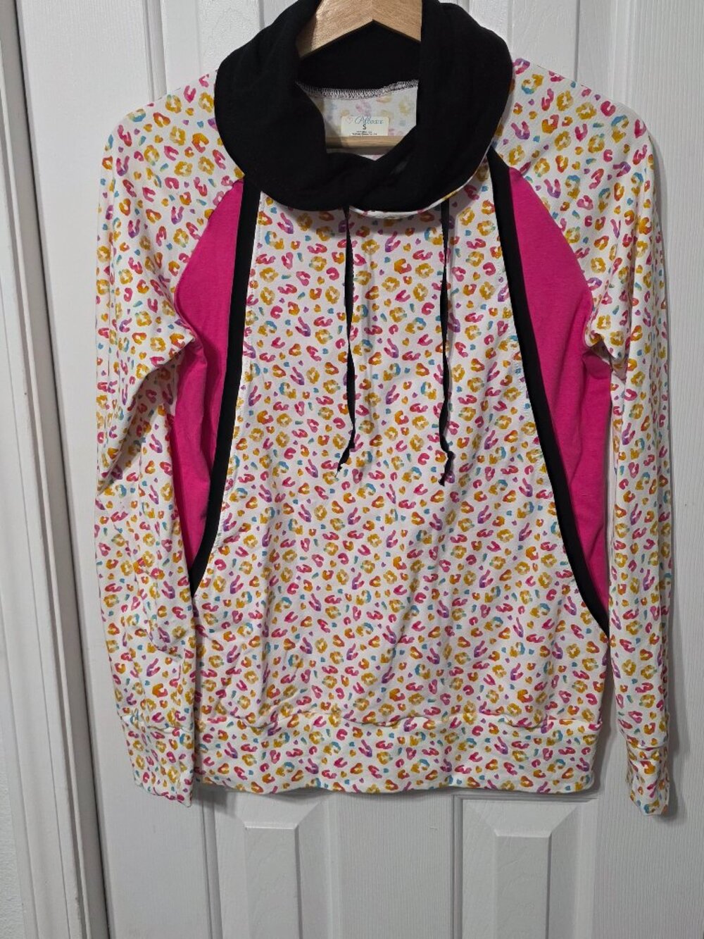 Women's Cheetah Print Pullover Shirt, Small